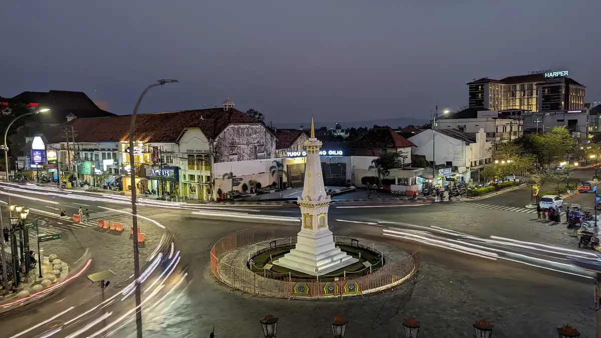 Tugu Jogja Malam Hari